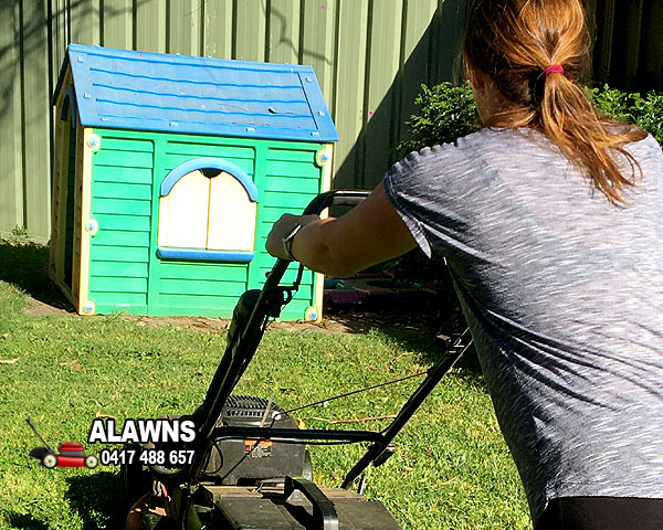 Lawn Mowing in Winston Hills